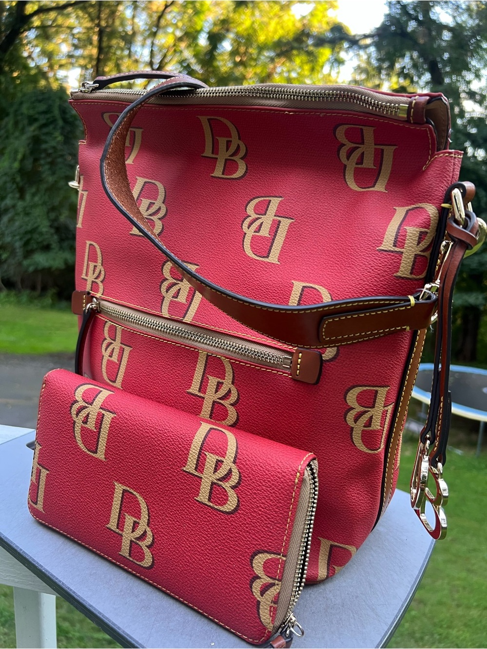 DOONEY AND BOURKE MONOGRAM LARGE PURSE / HOBO AND LARGE WALLET